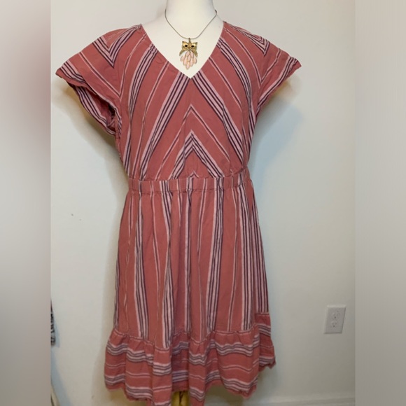 Universal Thread Dresses & Skirts - Universal Thread boho dress short sleeves diagonal white black strips XXL PTP 23